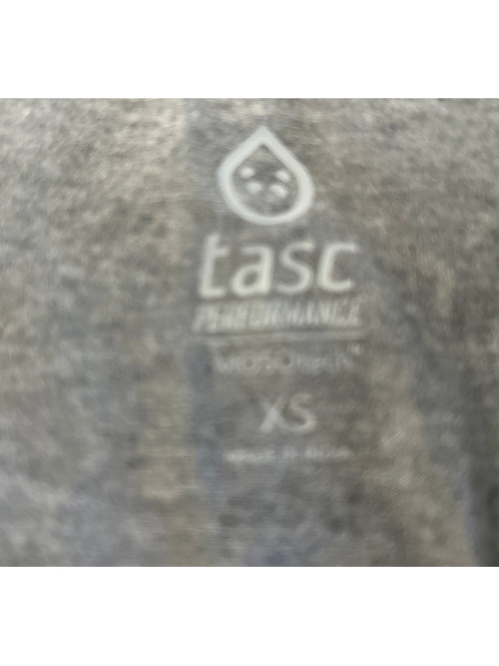 Women's Tasc Cotton T Shirt Tee Size XS Gray V Neck Longsleeve Activewear NWOT - Picture 4 of 6